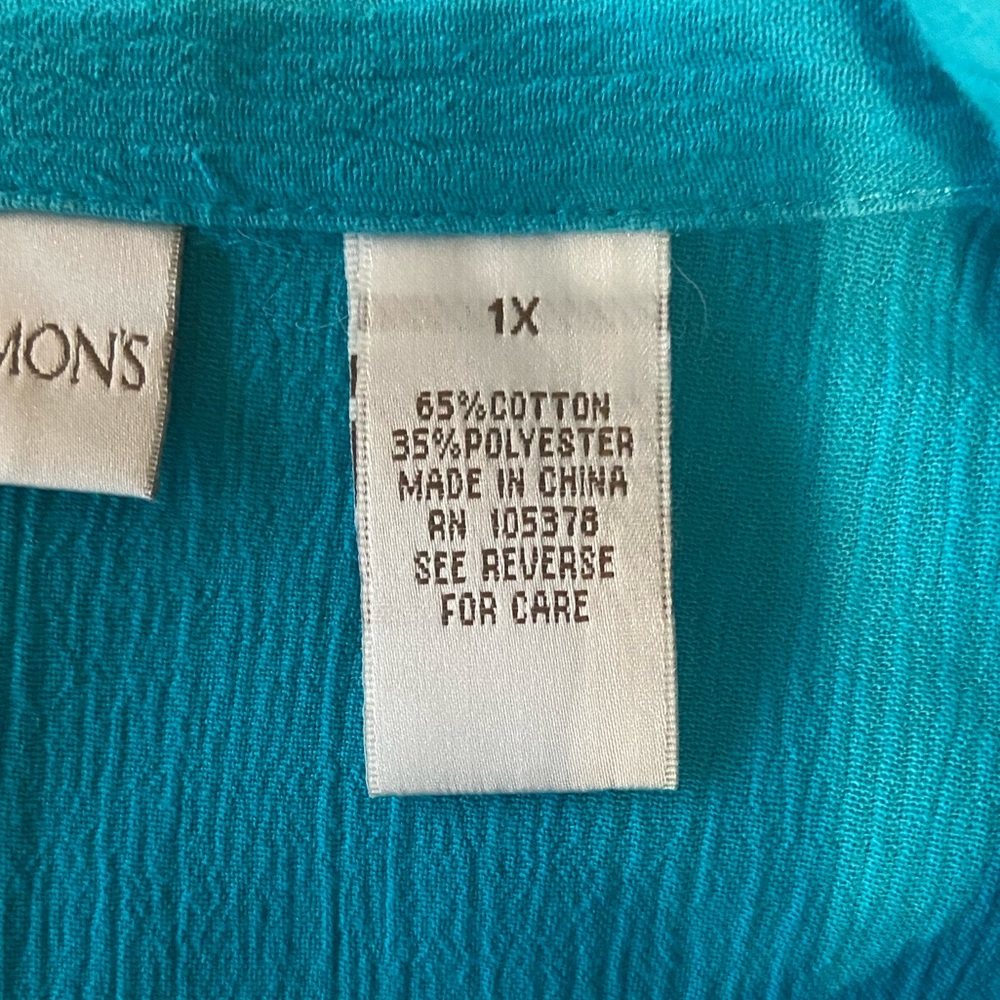 Draper's & Damon's Blue Crinkle Button Down Top - Picture 10 of 11